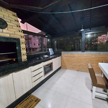 Apartamento 12 - Bombinhas - 200 Metros Da Praia エクステリア 写真