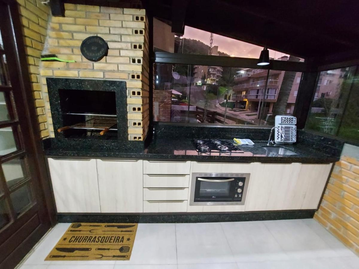 Apartamento 12 - Bombinhas - 200 Metros Da Praia エクステリア 写真