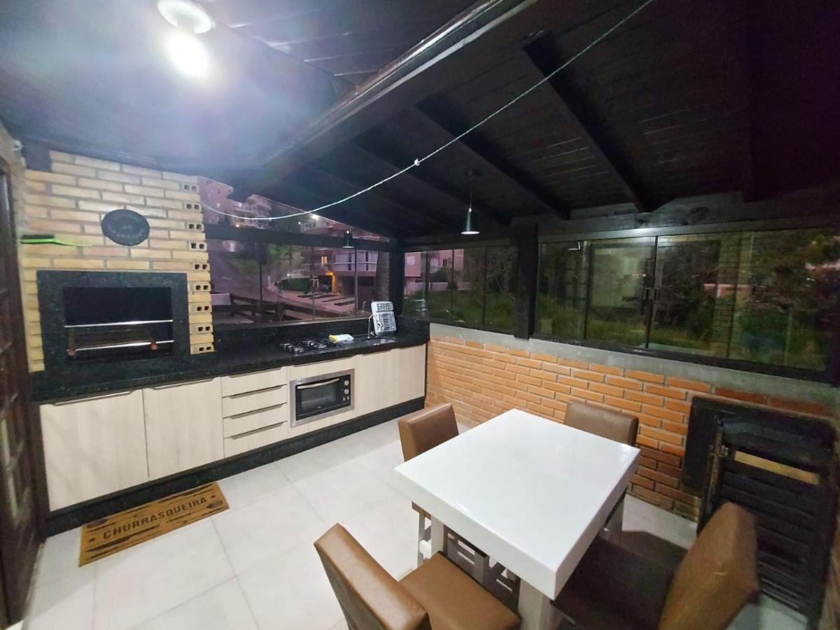 Apartamento 12 - Bombinhas - 200 Metros Da Praia エクステリア 写真