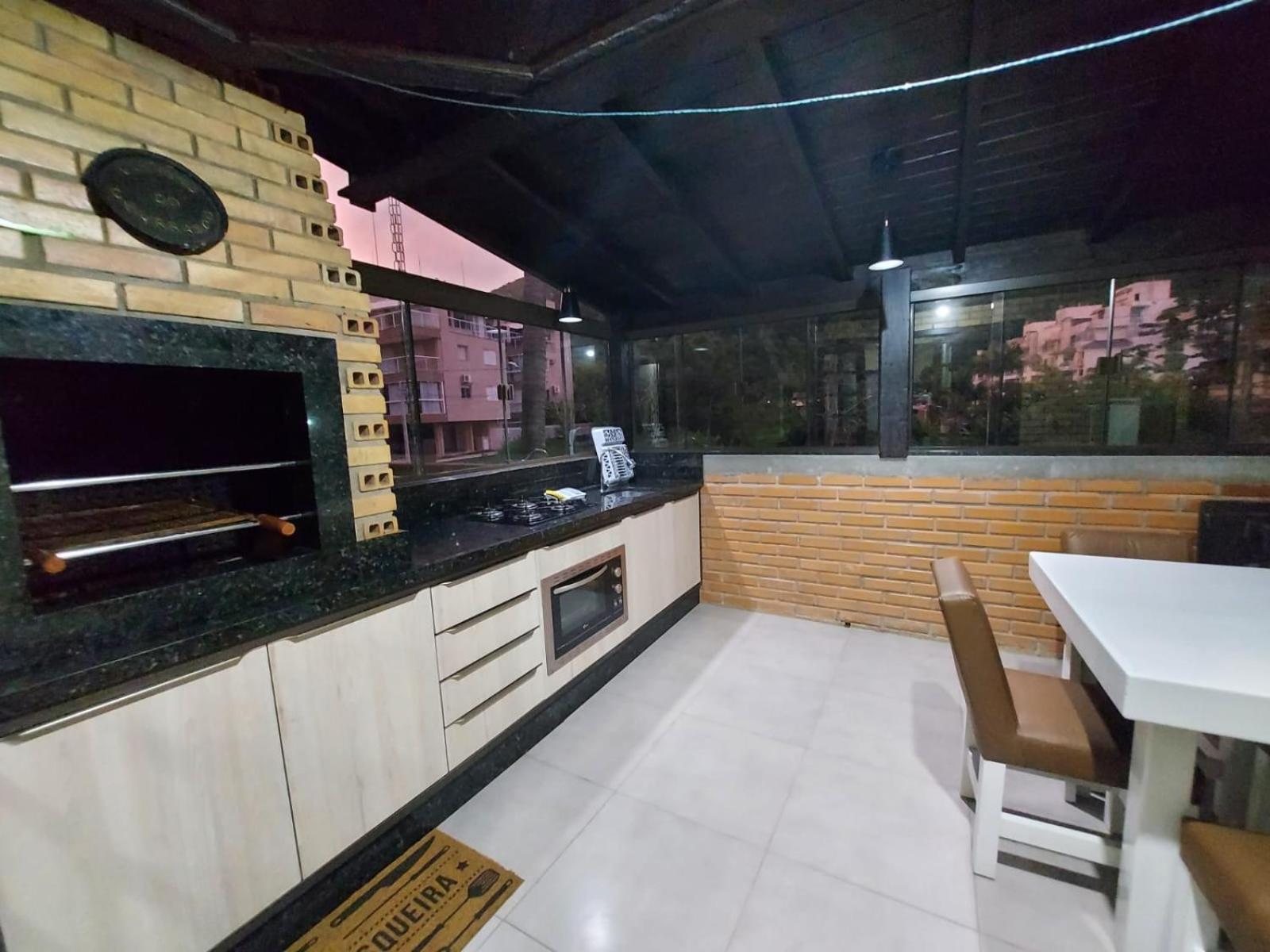Apartamento 12 - Bombinhas - 200 Metros Da Praia エクステリア 写真