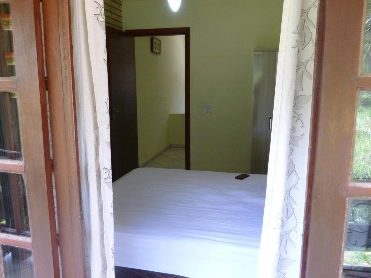 Apartamento 12 - Bombinhas - 200 Metros Da Praia エクステリア 写真