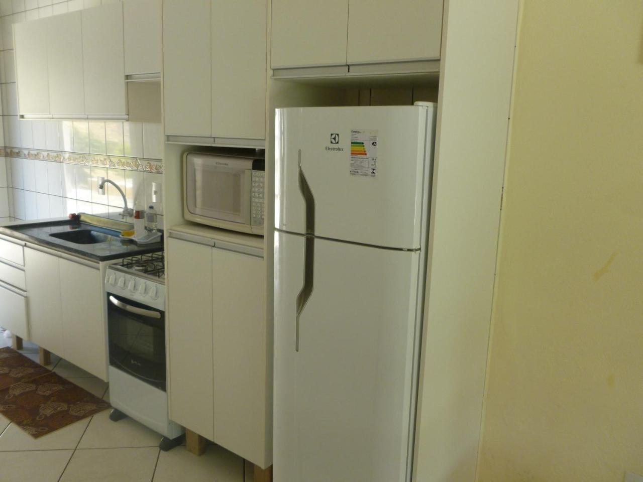 Apartamento 12 - Bombinhas - 200 Metros Da Praia エクステリア 写真