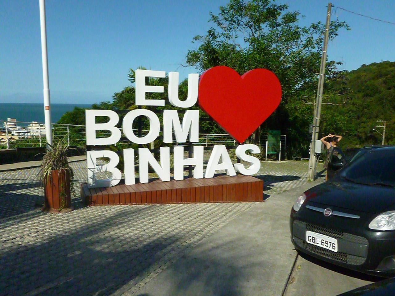 Apartamento 12 - Bombinhas - 200 Metros Da Praia エクステリア 写真