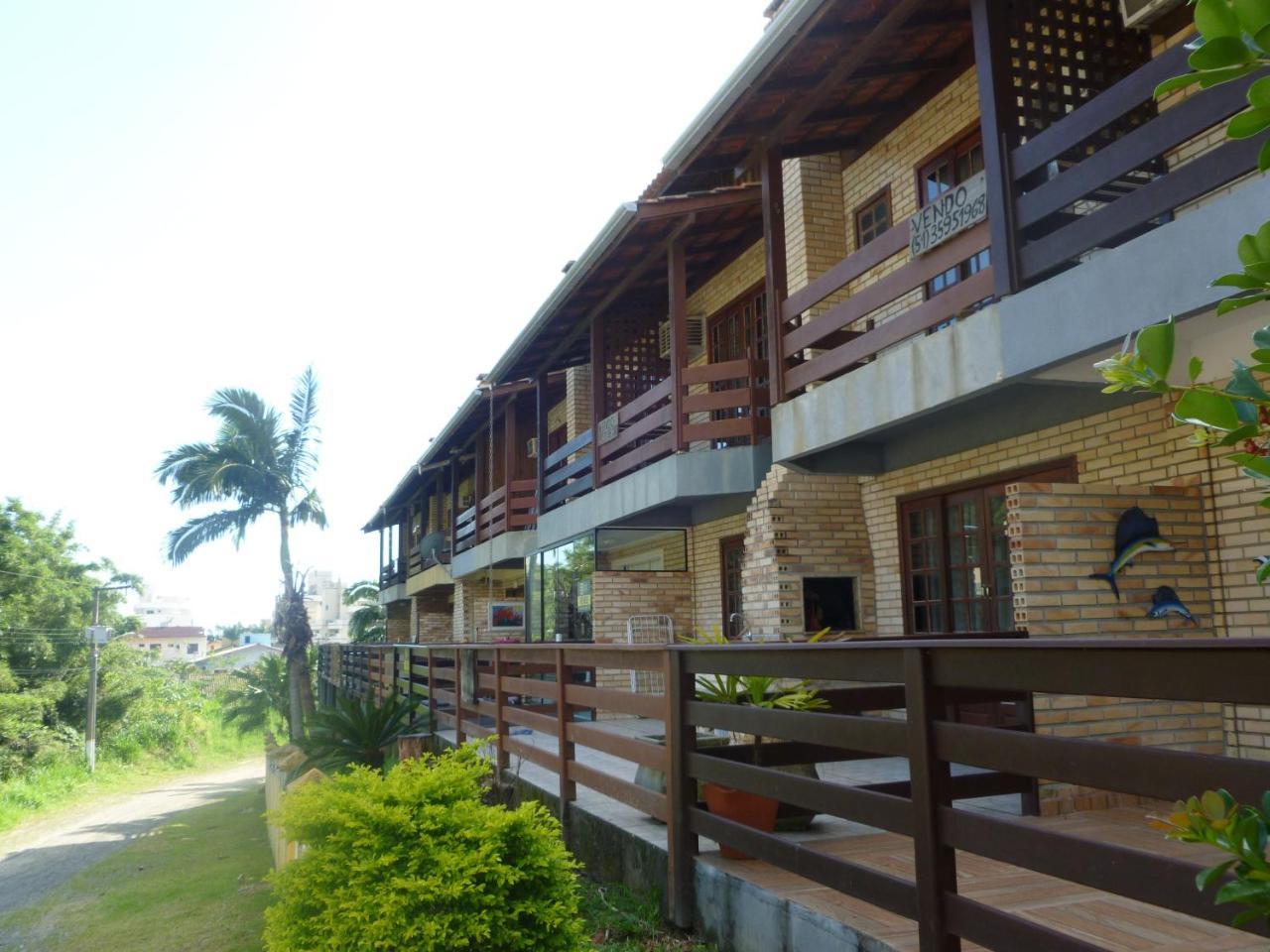 Apartamento 12 - Bombinhas - 200 Metros Da Praia エクステリア 写真